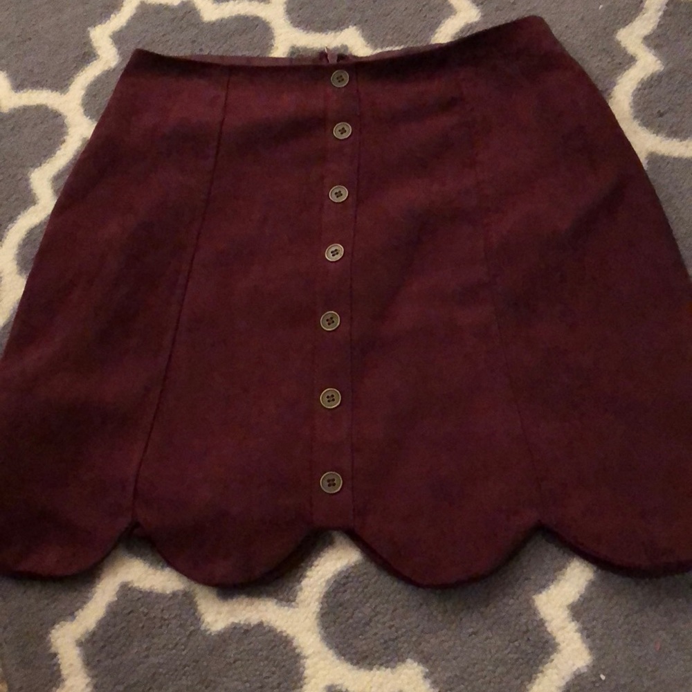 Scalloped skirt!